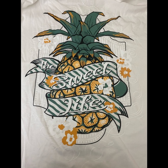 Kim Rogers Tops - 🦚2/$40 Kim Rogers Southern Tee’s “The Sweet Life” White size: Large NWT